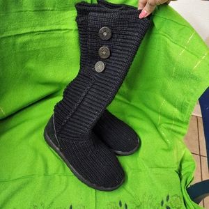 UGG Cardy Button Women's Shoe Black Size 7 Cozy Boots